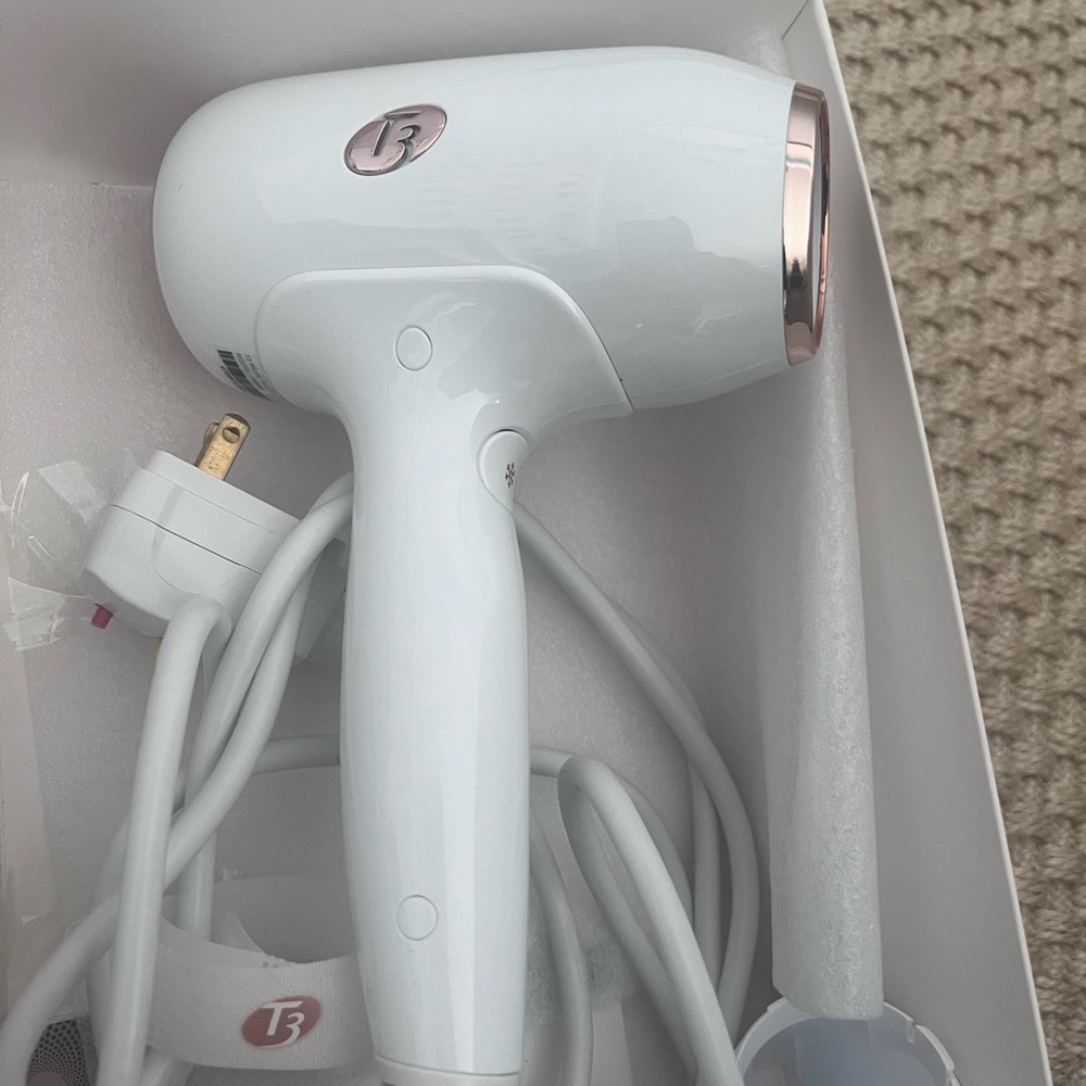 T3 Fit Compact Hair Dryer - Picture 4 of 6
